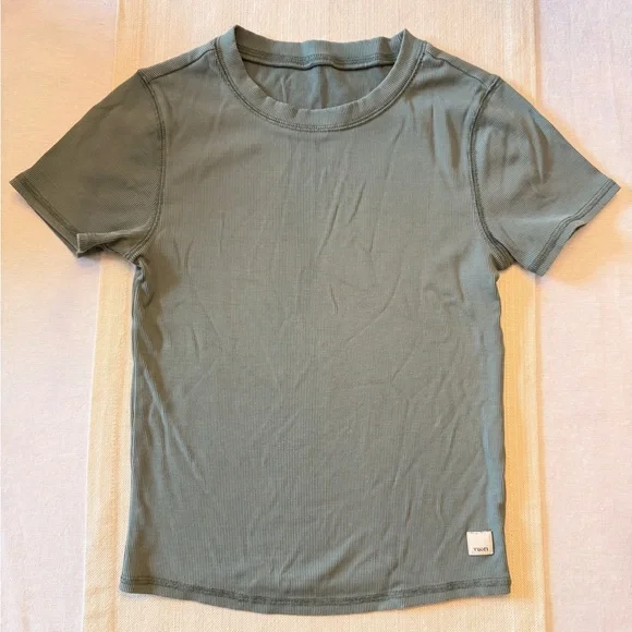 Vuori Fitted Feather Baby Tee XS - Picture 2 of 4
